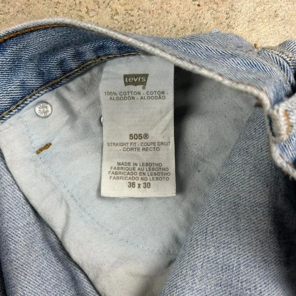 Vintage Levis 505 Jeans Size 36x30 Blue Light Wash Denim Straight Fit Distressed